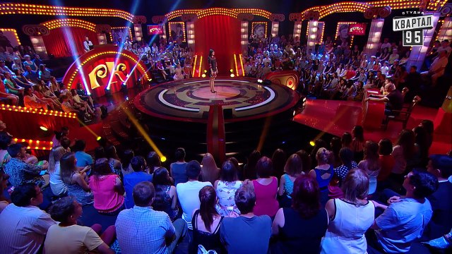 50 000 - Ей пацан ноготь сломал, так она ему локоть вывернула - Рассмеши комика 2016