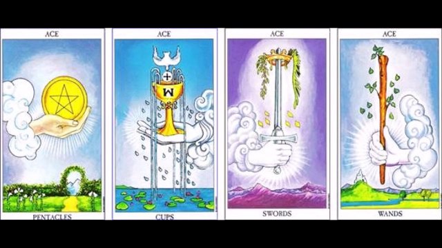 Туз мечей райдер уэйт. Тузы таро. Карты таро райдера уэйта туз жезлов. Карты таро уэйта туз кубков. Туз кубков таро уэйта.