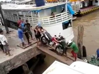 Funny Bridge Crossing Fail-Top Funny Video-Viral Video-Funny Fails