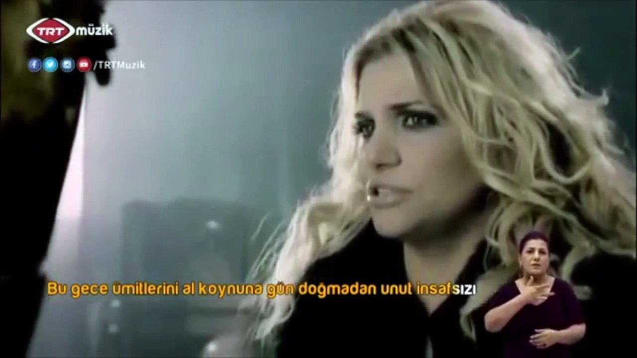 Tarkan & Kibariye - Gülümse Kaderine | TRT MÜZİK