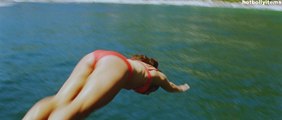 Hot-Deepika-Padukone-exposing-in-red-bikini