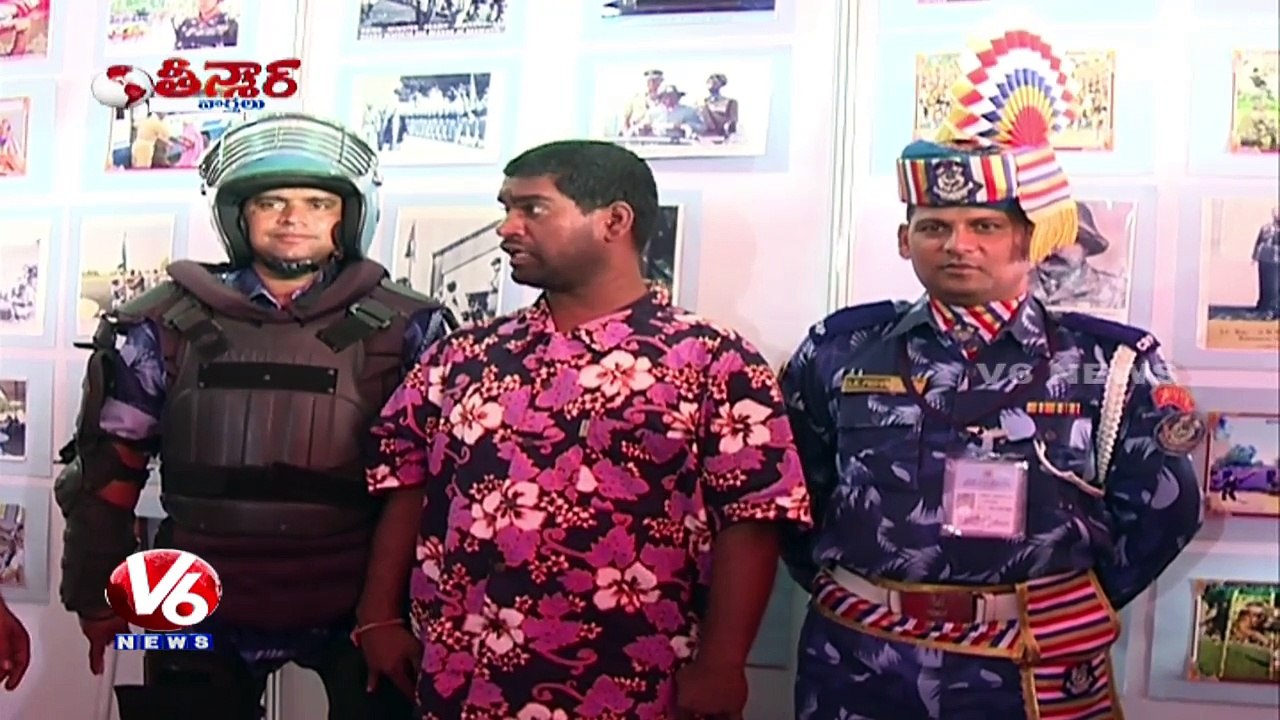 Bithiri Sathi At Indian Police Expo | Funny Conversation With Savitri | Teenmaar News | V6 News
