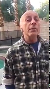 Не знаю кто этот человек, но то что я услышал потрясающе. Смотреть всем