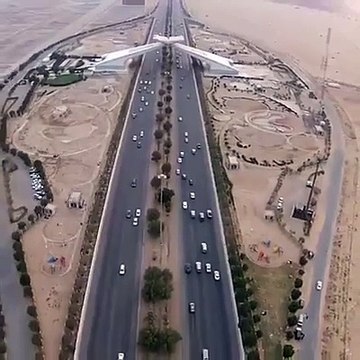 مکہ مکرمہ میں داخلے کا قرآن گیٹ... یہاں سے صرف مسلمان داخل ہوسکتے ہیں
