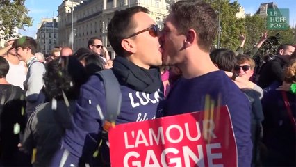Kiss-in à place République à Paris, 16 octobre 2016