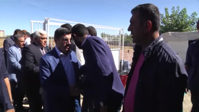 AK Parti Genel Başkan Yardımcısı Aktay, Partisinin Dicle Ilçe Başkanı Aktert'in Ailesine Taziye...