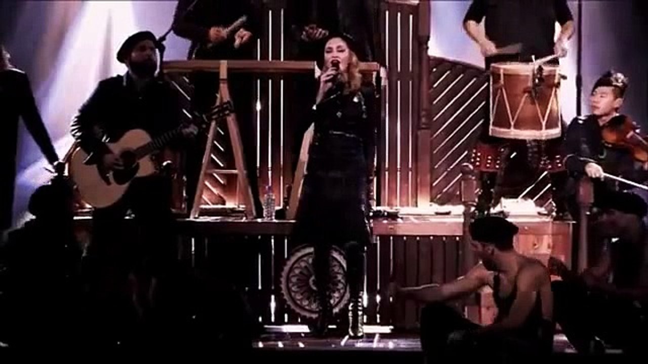 12 MADONNA Masterpiece (The MDNA Tour EPIX Version) 2012