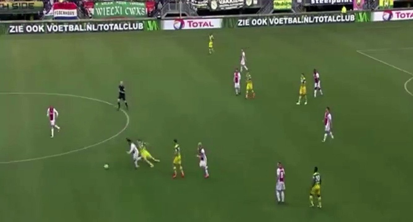 Bertrand Traore Amazing Goal - ADO Den Haag 0-2 AFC Ajax - (16/10/2016)