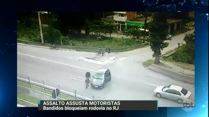 Download Video: Assalto assusta motoristas no Rio de Janeiro