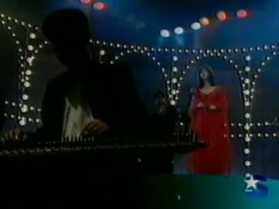 Demir attım yalnızlıga