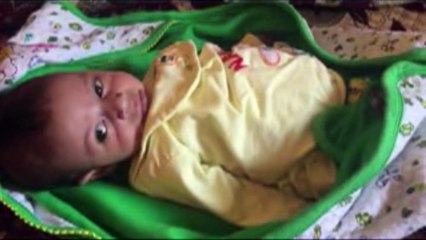 خفير بأسيوط يناشد مجدى يعقوب بإنقاذ ابنه الرضيع المصاب بثقب فى القلب