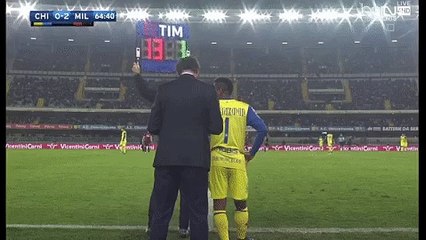 Le milieu de terrain du Chievo Vérone Jonathan De Guzman portera le numéro 1