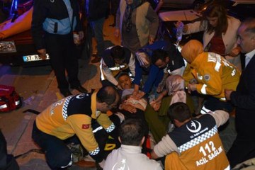 Düğün Çıkışında Ağabeyi ile Üç Kişiyi Vurdu!