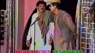 pashto comedy clips,pashto comedy clips ismail shaid doing play a role of theif