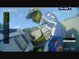 Rossi Terkapar di Motegi Jepang dan Menangis! Marquez Juara Dunia MotoGP 2016!