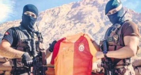 Şehit Polisin Kardeşi, İmzalı Formayı Ağabeyinin Bağlı Olduğu Karakola Yolladı