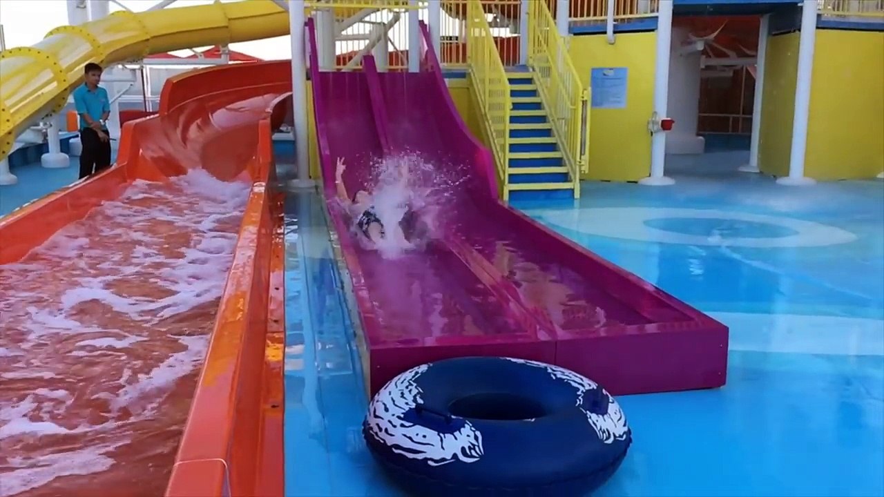 CRAZY WATERPARK ON A SHIP!-iVZbaE1oeMI
