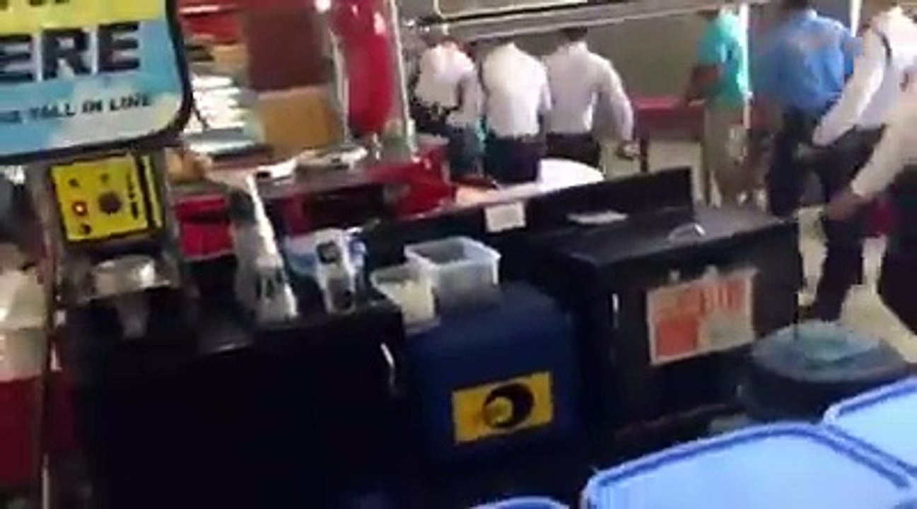 Bolo wielding man runs amok inside a busy Philippine Mall