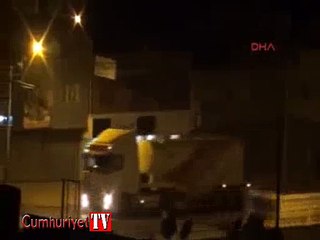 Irak sınırına tank ve zırhlı araç sevkiyatı yapıldı