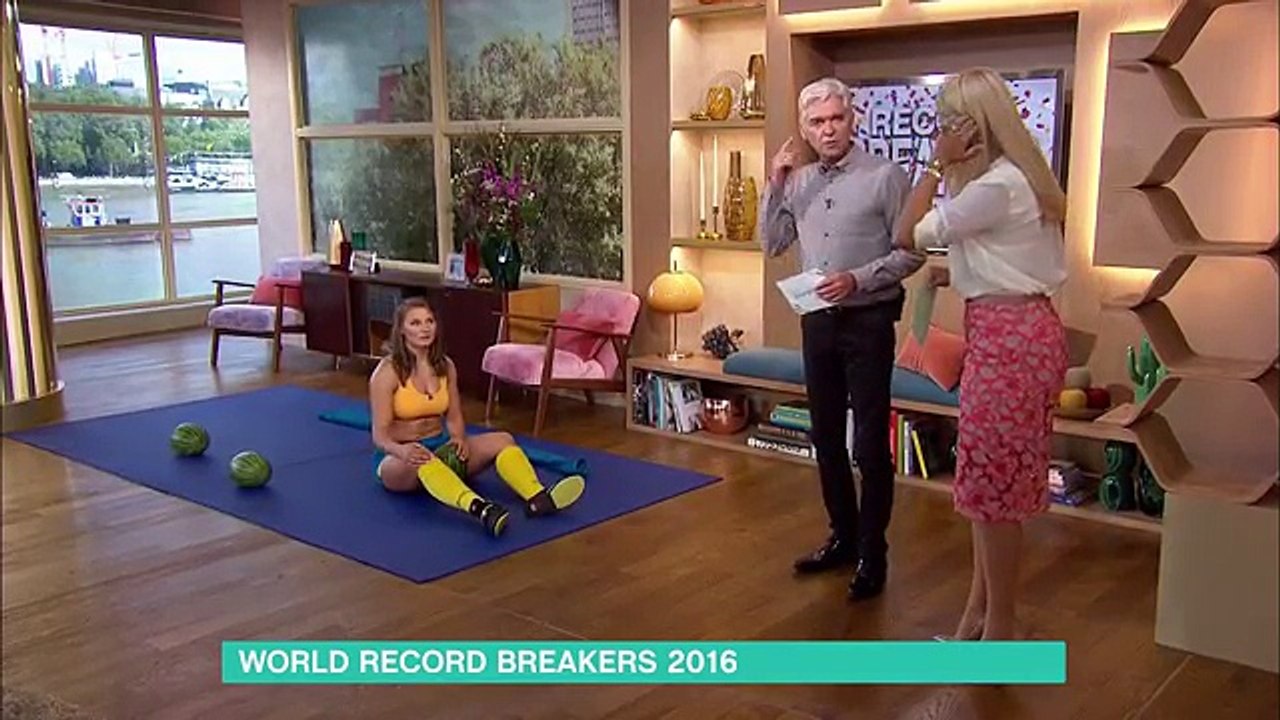 Elle explose des pastèques avec ses cuisses !
