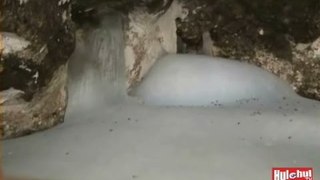 Shiv Lingam Malted at Amarnath Cave | Live Video