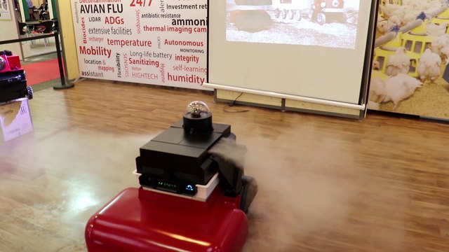 Octopus Poultry safe, le robot spécialisé dans la surveillance et l'entretien des poulaillers