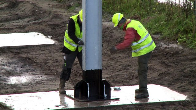 Le mur anti-intrusions avance à grands pas