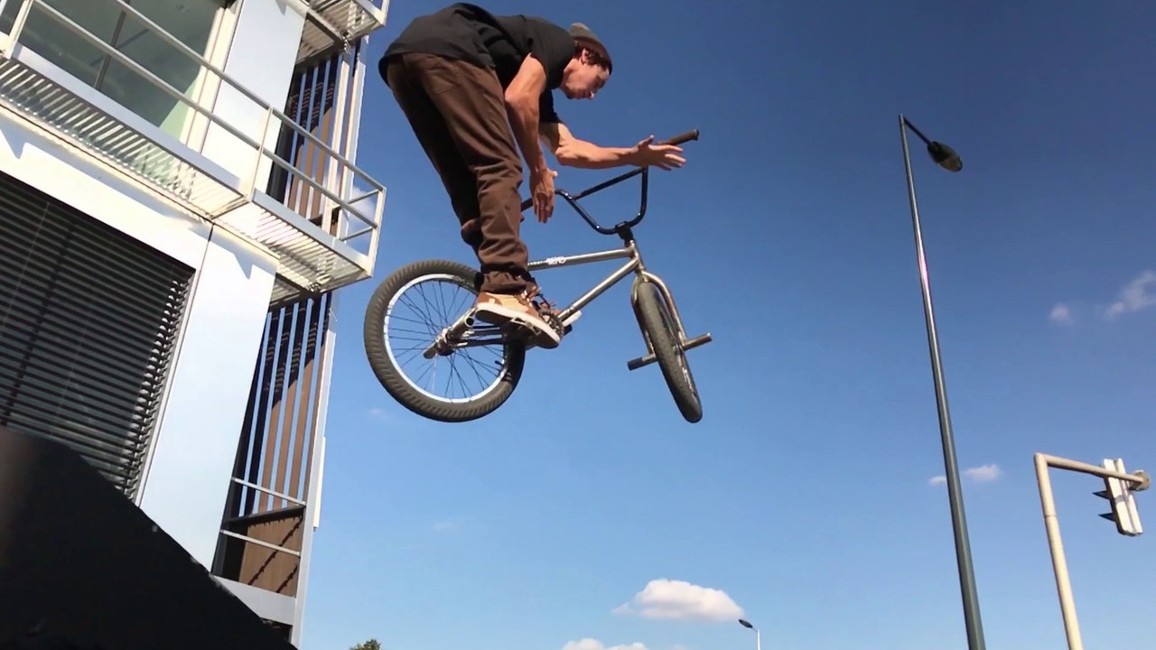 Sosh Urban Motion 5 - Thibaud Delas x Max Dequen