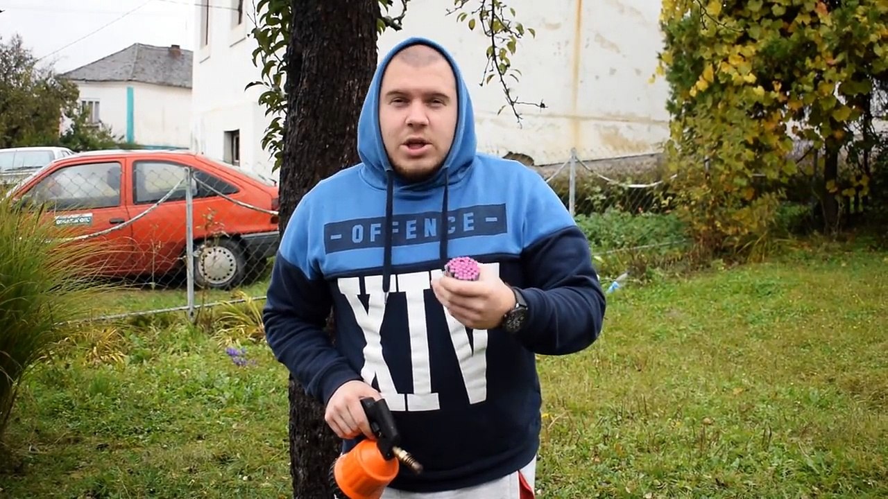 Exploser des pétards au chalumeau