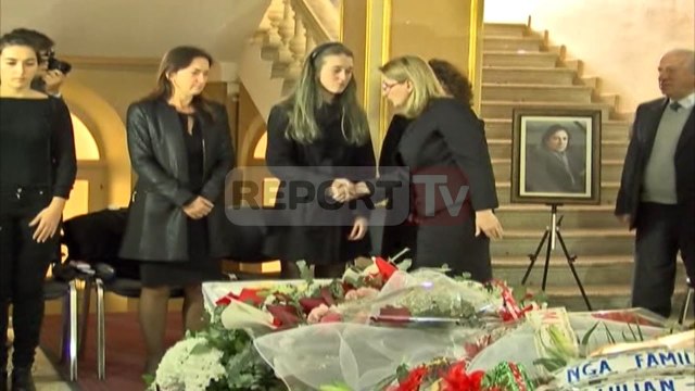 Report TV - Shkodër, përcillet në banesën e fundit profesori Gilman Bakalli