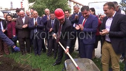 Lipjani nis ndërtimin e sheshit dhe stadiumit