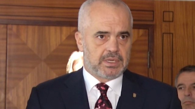 Report TV - Rama takon shqiptarët e Preshevës: Zgjidhje të problemit të teksteve