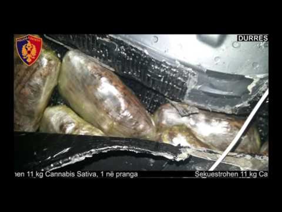 Report TV - Durrës, 11 kg marijuanë në fuoristradë, arrestohet 25-vjeçari