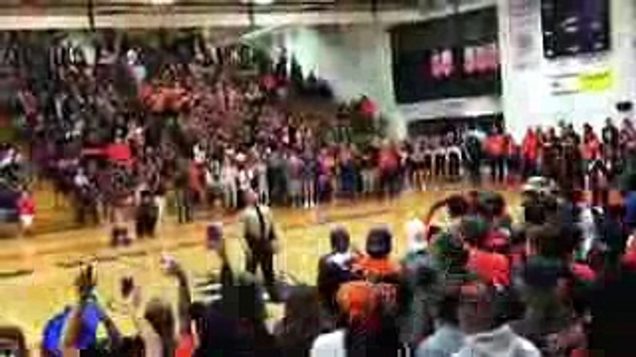 Le show d'un policier sur un tube de Beyoncé