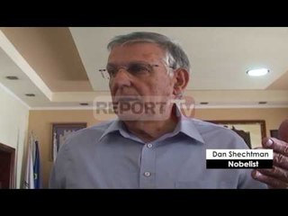 Report TV - Nobelisti Dan Shechtman në Berat: Shqipëria të luftojë korrupsionin
