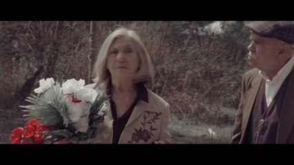 Report TV - "Lulet Plastike",Ylljet Aliçkaj rikthen në skenë Ndrenikën e Zana Priftin