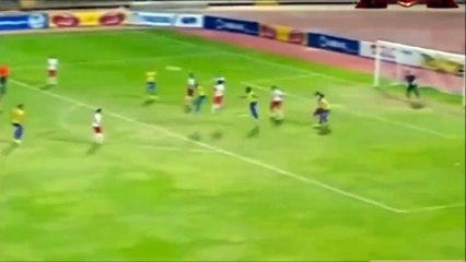 Egyptian goalkeeper`s save outside the penalty area stays unpunished _ Egypt League