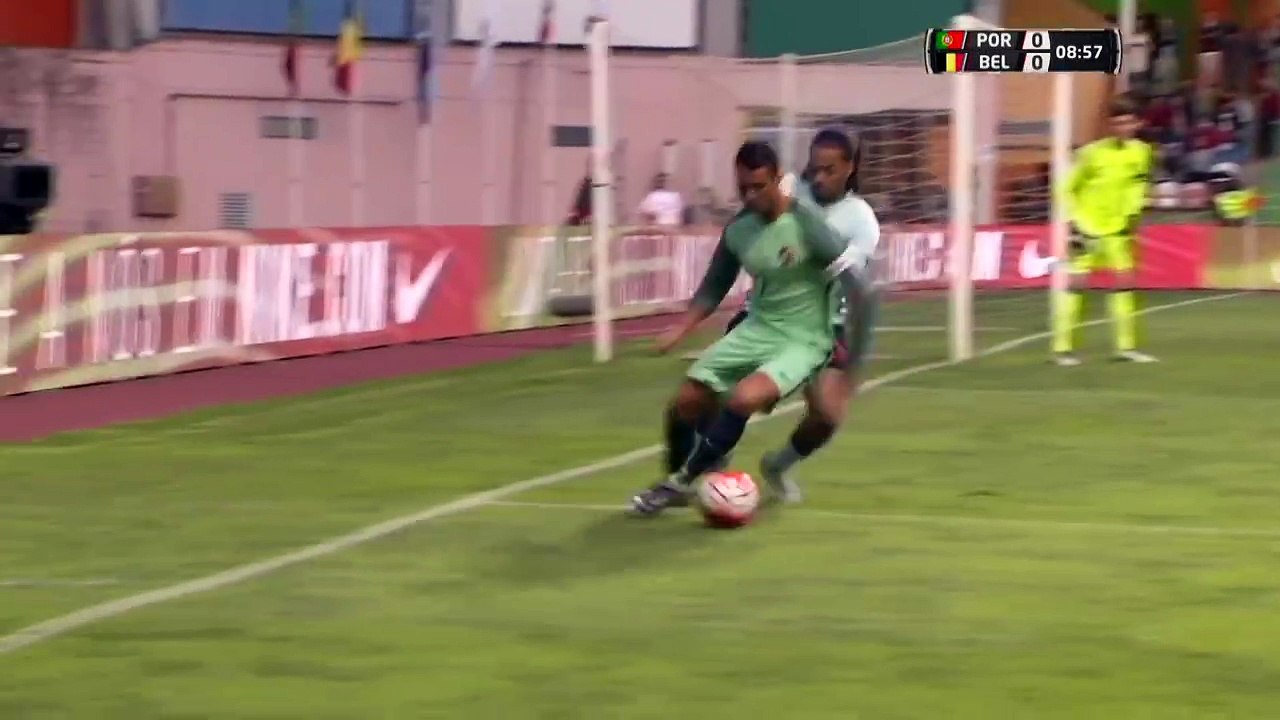 Watching Cristiano Ronaldo roast people will never ever get old.