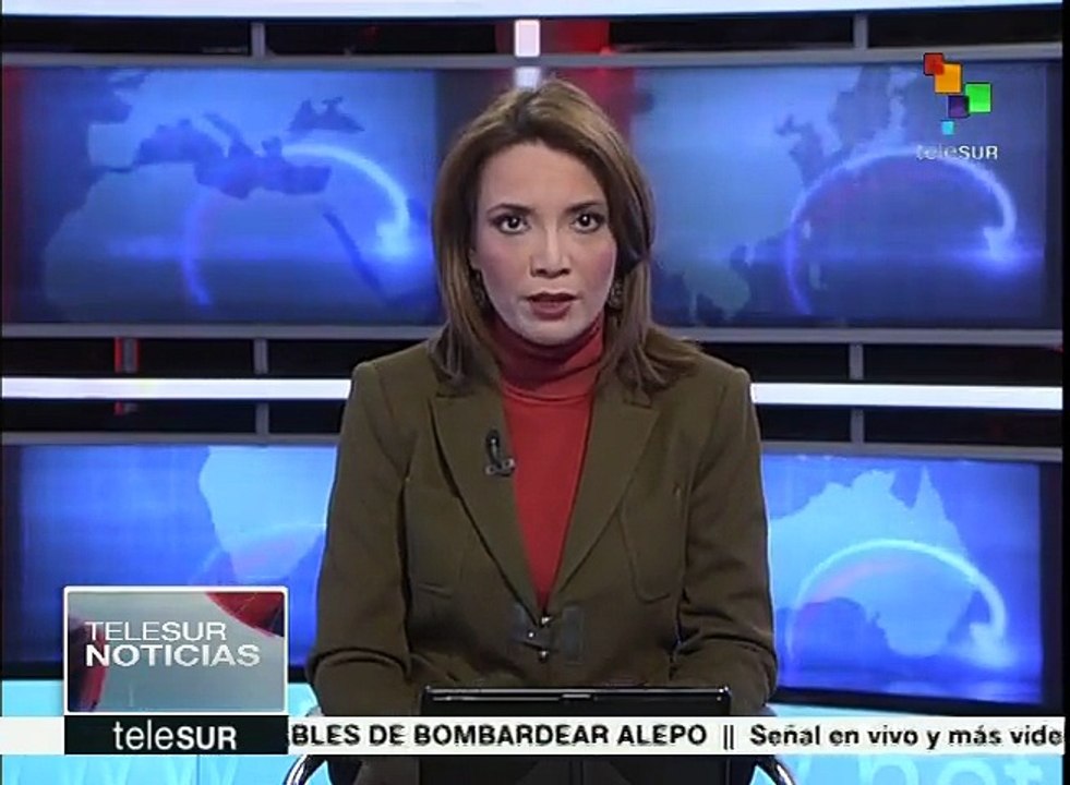 Ecuador: propone Correa a la región invertir 1% de PIB a vivienda