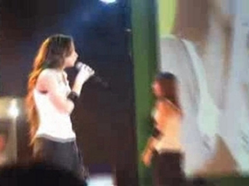 Katreeya - Arthidtiangkuen + Kongwai perf at Central rama II