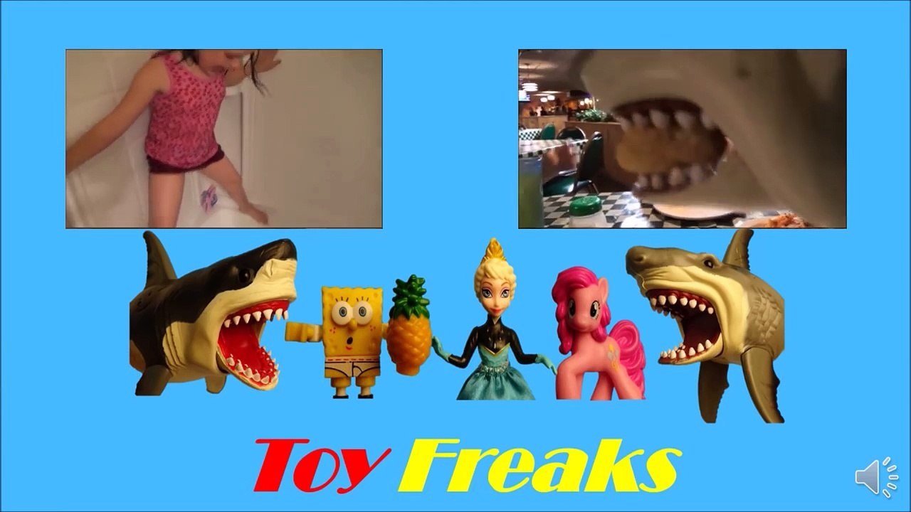 A Real Snake Attack In The Tub!! Annabelle Freaks Out Not A Toy Video