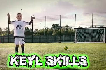 Video : Amazing kid play Football ( keyl skills )