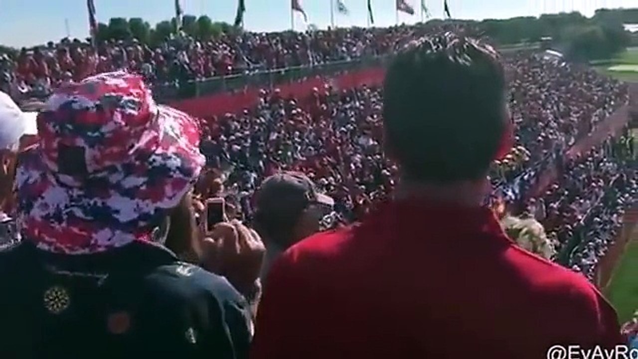 Bill Murray fait chanter des milliers de spectateurs "America" à la Ryder Cup de Golf