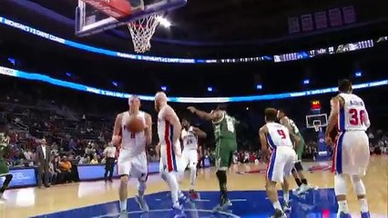 Giannis Antetokounmpo Puts Up 21 Points in Loss to Pistons
