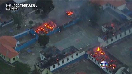 Fogem 300 detidos em novo motim prisional no Brasil