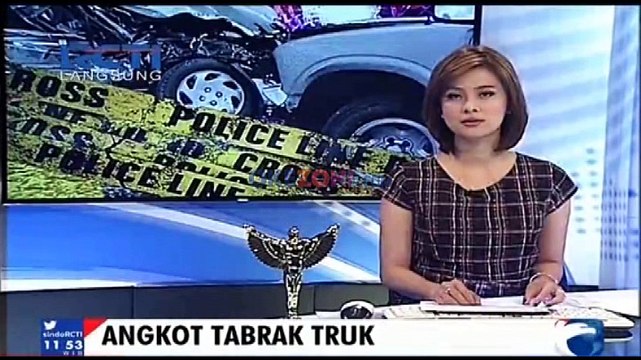 Angkot Tabrak Truk, Satu Orang Tewas
