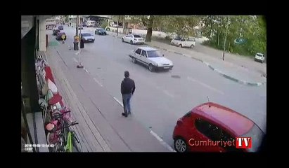 Korkunç kaza anı kamerada