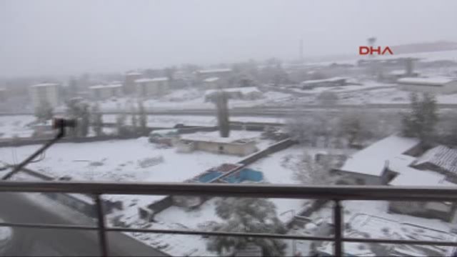 Kars Doğuya Kış Geldi, Kars Kent Merkezi 10 Santim Kar Altında