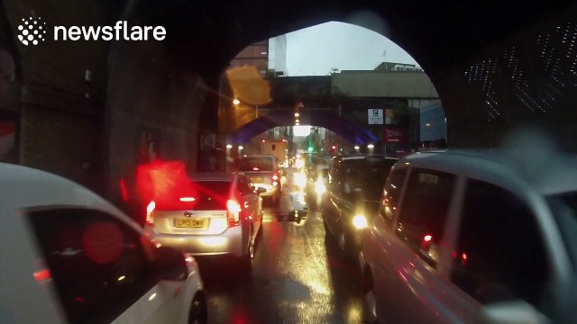 Hundreds of black cabs bring London traffic to a standstill in demonstration