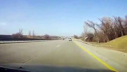 Changer sa roue sur l'autoroute